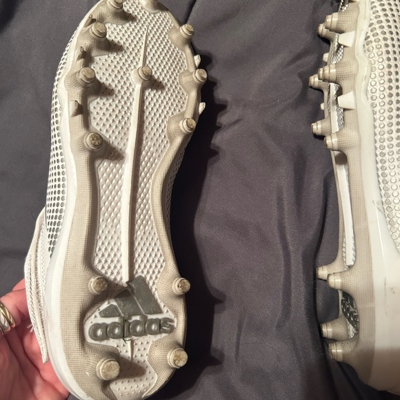 Boys size 4 Nike cleats.  These were only used on turf field - Picture 5 of 5